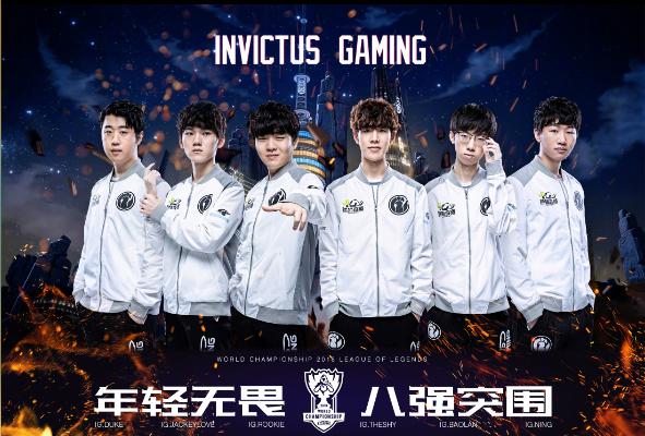队长风范，因伤缺阵的莫拉塔前往国家队集训营与队友们打招呼